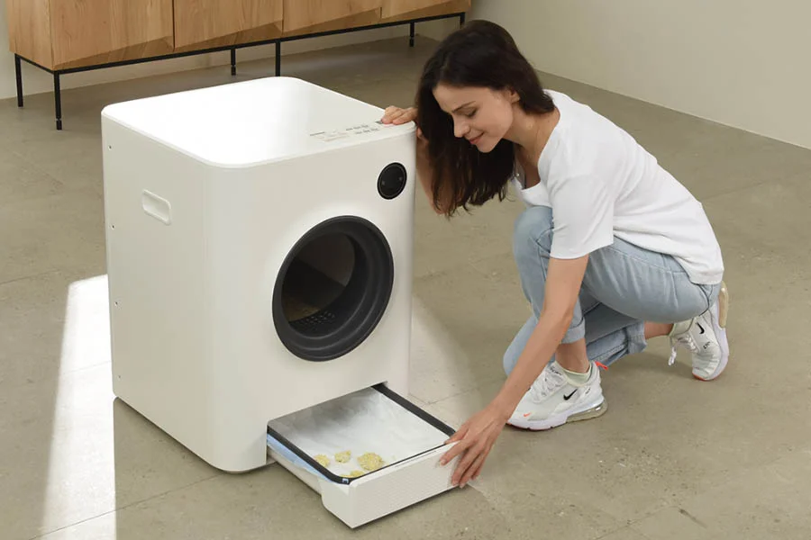 how to clean a cat litter box